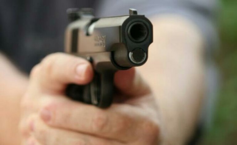 Adolescente mató de un tiro en el rostro al novio de su ex