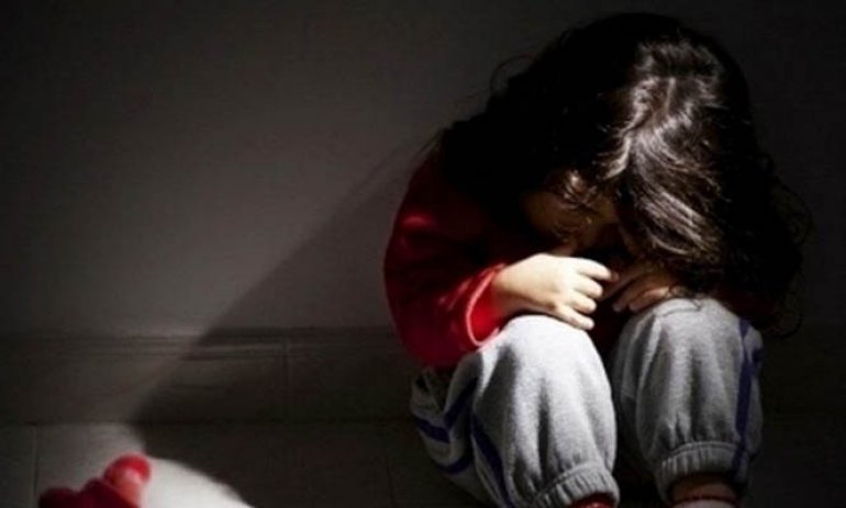 Condenan a 15 años de prisión a hombre que violó a su pequeña hijastra