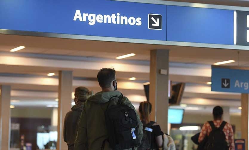 Confirman dos casos de coronavirus de variante Delta en viajantes que regresaron al país