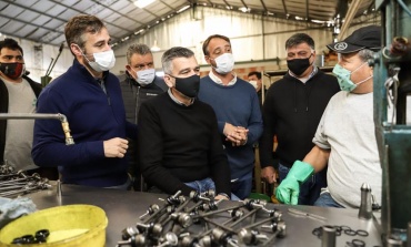 Achával y el Ministro Juan Zabaleta recorrieron una fábrica recuperada de Pilar