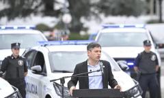 Kicillof cruzó a Caputo y pidió que apruebe el financiamiento: 