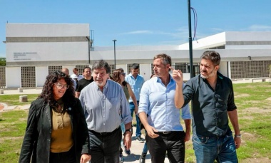 Achával recorrió el avance de la obra del Polo Educativo de Villa Luján