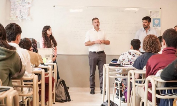 El intendente Federico Achával inauguró nuevas aulas en una Escuela Secundaria