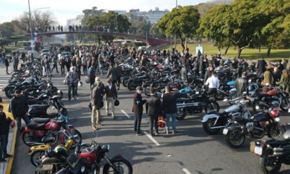 Multitudinaria movilización de motoqueros en reclamo de justicia por el crimen de Blaquier