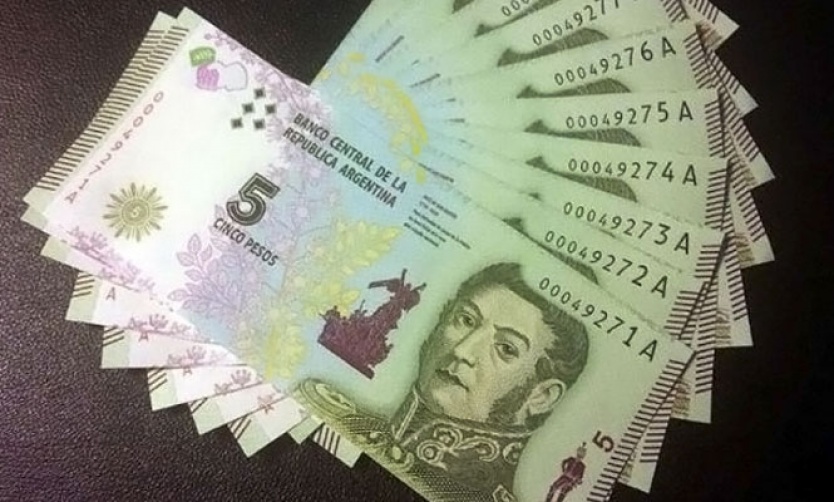 El 1 de febrero dejarán de ser válidos los billetes de 5 pesos