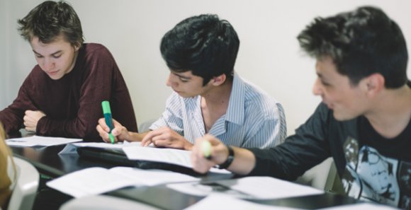 La Universidad Austral busca fondos para aumentar la capacidad de otorgar becas