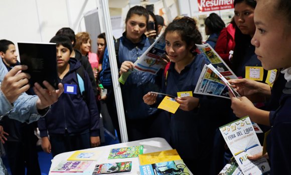 Habrá transportes gratuito para quienes quieran visitar la Feria del Libro de Pilar