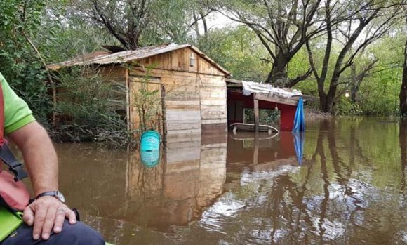 El Río Luján baja lentamente y todavía hay un centenar de vecinos evacuados