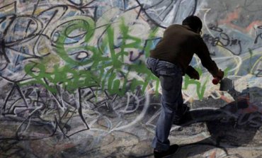 Funcionario propone multar con hasta 80 mil pesos a los que pinten grafitis en lugares prohibidos