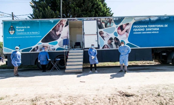 Plan Detectar: Pilar sumó un nuevo camión sanitario con laboratorio