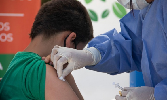 Ministros de Salud del país respaldan apelación al fallo que suspendió campaña de vacunación