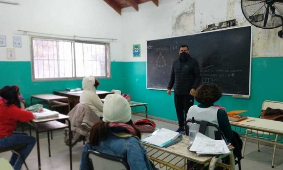 Por las bajas temperaturas, gremios piden que se suspendan las clases