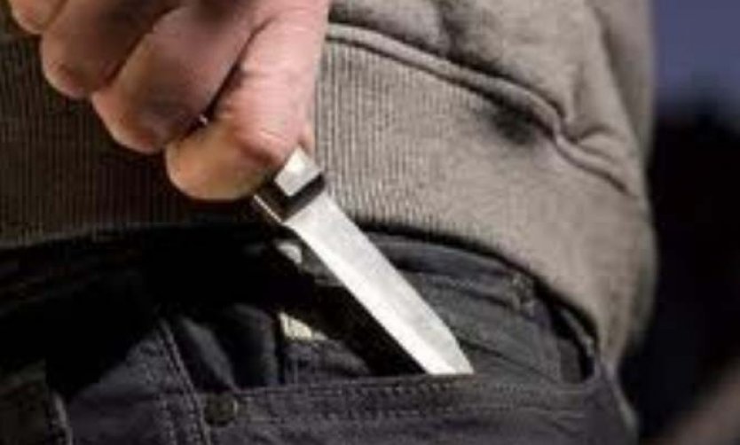 Armado con un cuchillo, delincuente entró a robar a la casa de una mujer