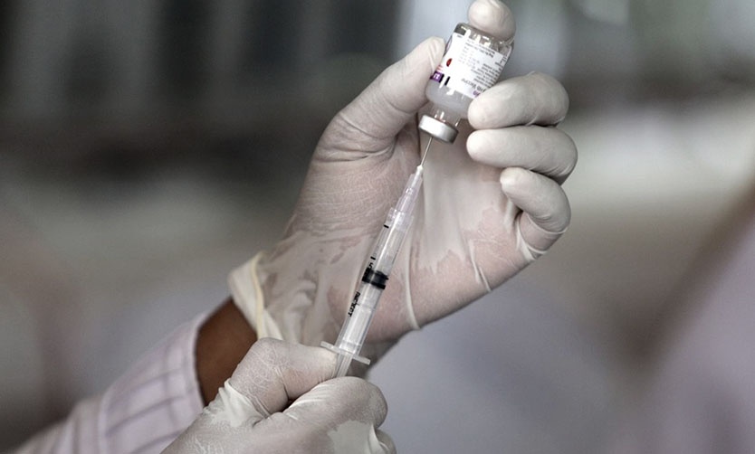 El gobierno cree que en marzo se podrá vacunar "masivamente" contra el coronavirus