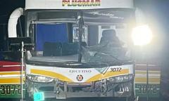 Tres micros con hinchas de Estudiantes de La Plata chocaron en la Ruta 8