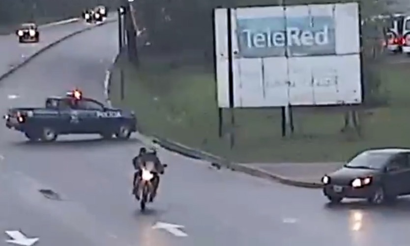 VIDEO - Así fue la persecución en la que atraparon a dos motochorros