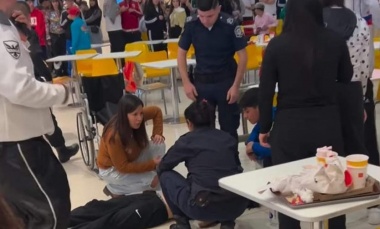 VIDEO - Brutal pelea entre adolescentes en el Shopping Tortugas Open Mall