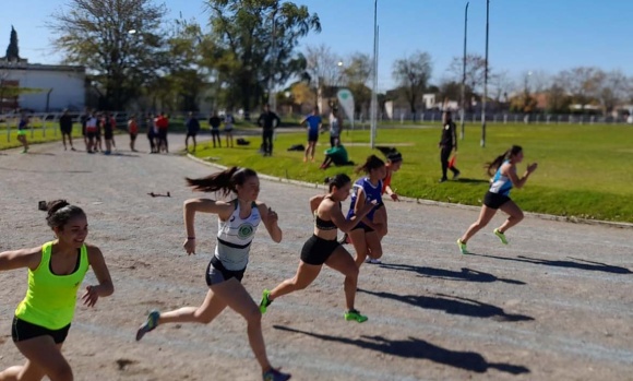 La Escuela Municipal de Atletismo participó de un torneo en Chivilcoy