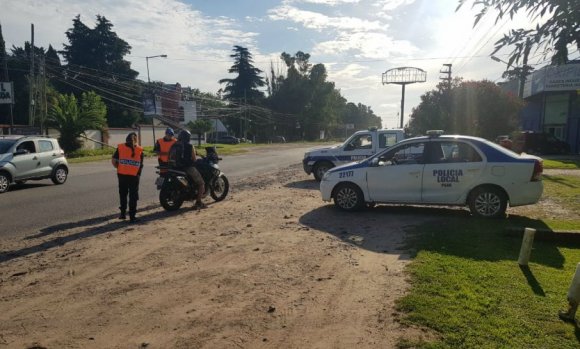 Detienen a 10 personas en operativos policiales callejeros