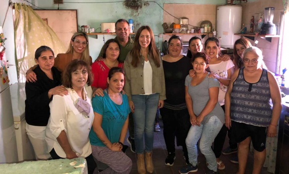 María Eugenia Vidal visitó a mujeres de una cooperativa en Pilar