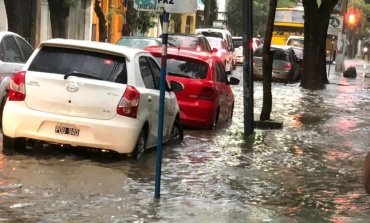 La tormenta volvió a anegar varias calles y barrios de Pilar