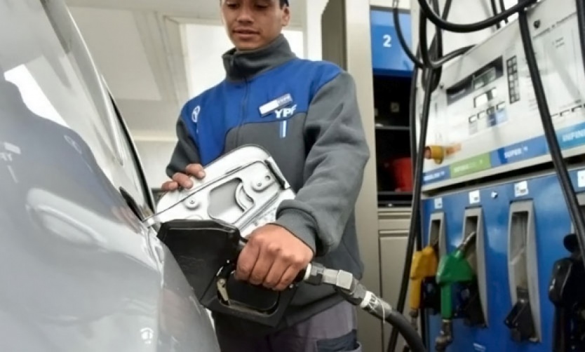 YPF se suma al aumento del 3,8% de sus combustibles
