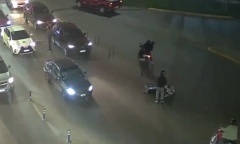 VIDEO - Tras persecución, detienen a dos delincuentes que quisieron asaltar a un motociclista