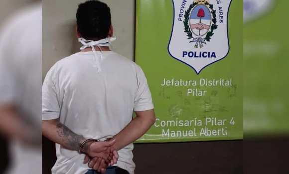 Lo apresaron tras agredir a su pareja y a su hijo de un año con una antena