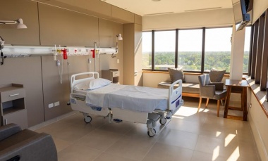 El Hospital Austral inauguró una nueva sala de internación