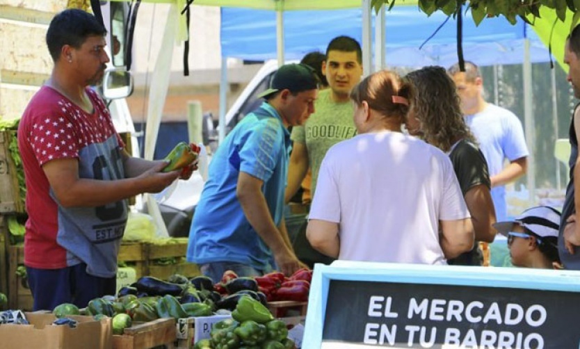 La feria itinerante “El Mercado en tu Barrio” visitará localidades de Pilar