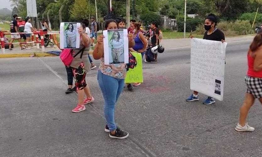 Con una manifestación, pidieron por la aparición de una joven de 14 años