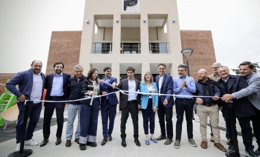 Kicillof entregó viviendas e inauguró obras de infraestructura en materia de educación y salud