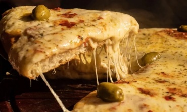 Comercios pilarenses se preparan para participar de «La Noche de la Pizza y la Empanada»