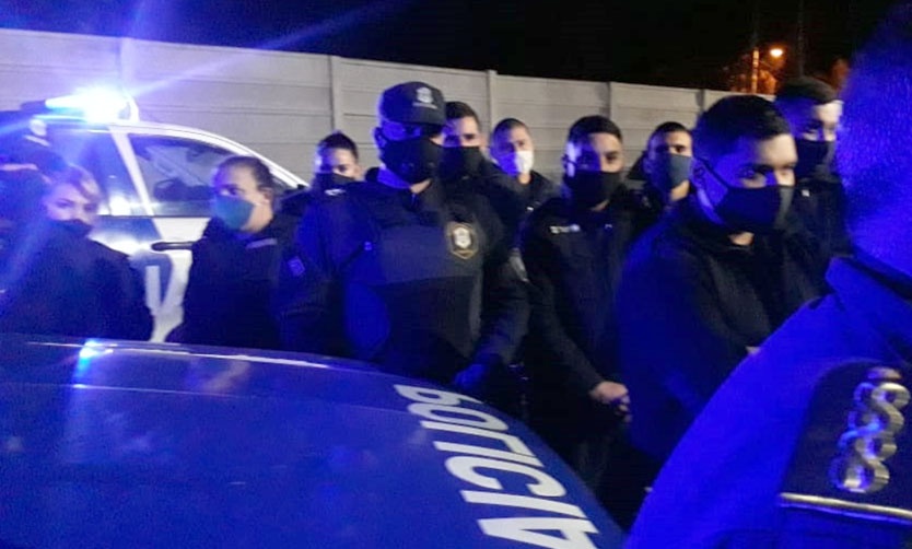 Tras los reclamos, el Gobierno bonaerense anunció un aumento salarial a policías