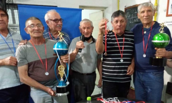 Bochas: Grand Bourg festejó en el torneo organizado por Deportes