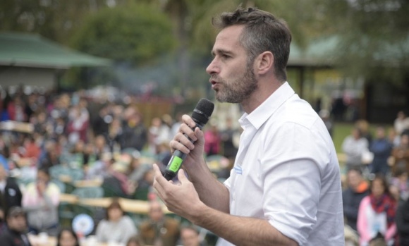 Achával le abre los brazos “a todos los que quieran decirle basta a Cambiemos”