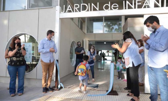 Achával inauguró el Jardín 924: “La educación es fundamental para garantizar derechos”