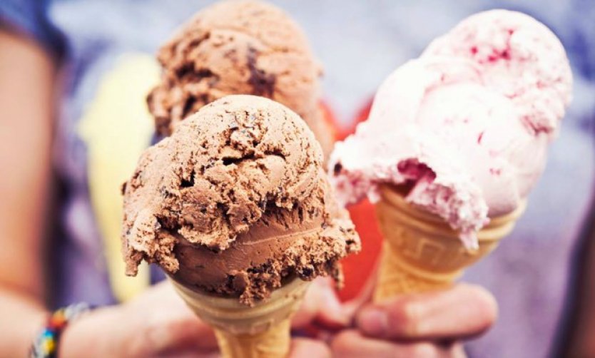 Para refrescarse en verano, llegan promociones en heladerías pilarenses