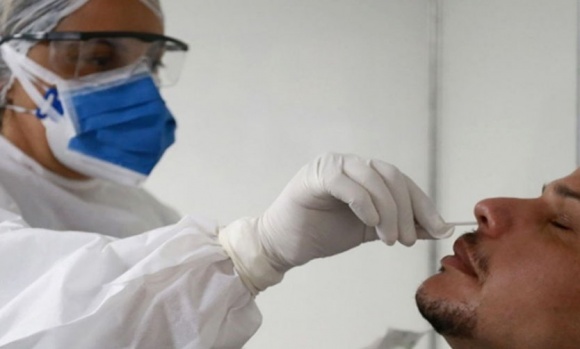 Informaron 52.745 nuevos casos de coronavirus en el país, 26% más que la semana pasada