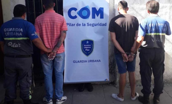 Detienen a dos delincuentes que intentaban cometer una entradera: estaban armados