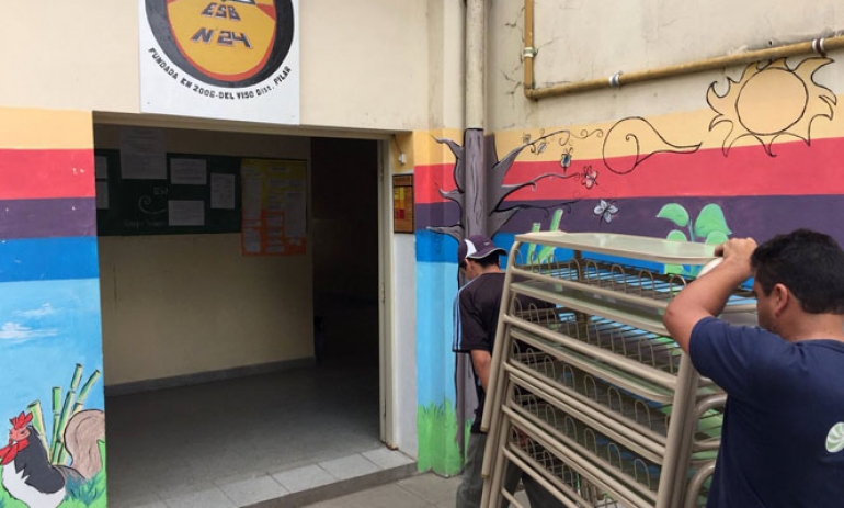 El Municipo continúa con obras de refacción y entrega de mobiliario en las escuelas públicas