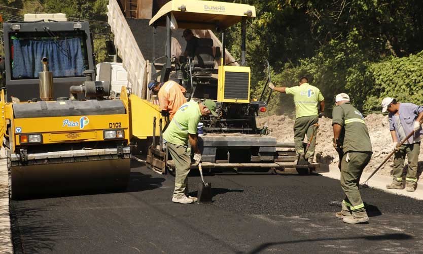 Mientras espera el crédito del Banco Nación, el gobierno lanza licitaciones para asfaltos