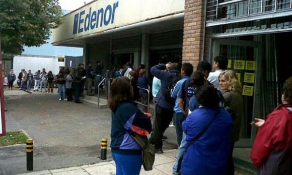 EDENOR advierte que si hay mucho consumo, la luz se seguirá cortando