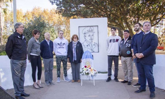 Homenaje al Comodoro Hugo Meisner en el Día del Veterano de Guerra Pilarense