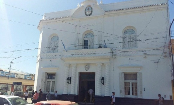 Gremios piden un bono de fin de año para los trabajadores municipales