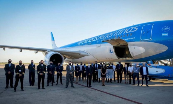 Un pilarense a bordo del avión que traerá las primeras dosis de la vacuna rusa al país