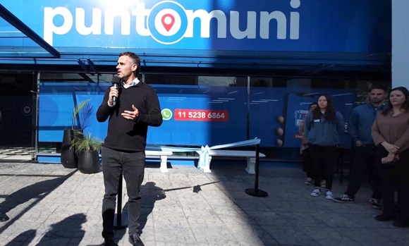 El intendente Federico Achával inauguró un nuevo Punto Muni