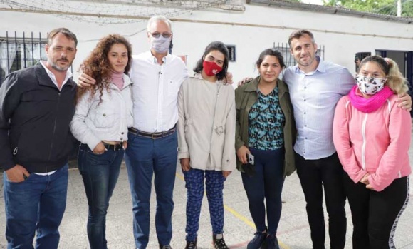 Daniel Gollan se reunió con jóvenes en Pilar y cargó contra Juntos