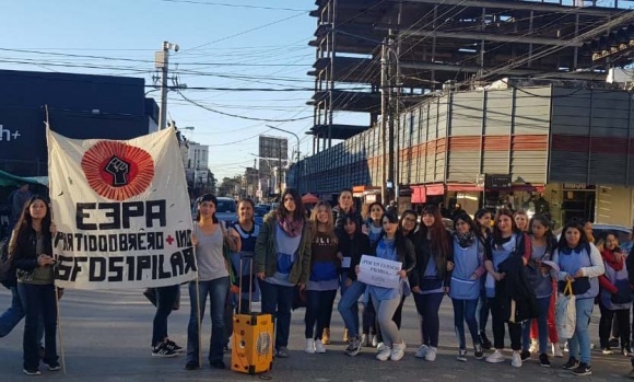 Aseguran que por no tener boleto estudiantil, alumnos terciarios abandonan las carreras