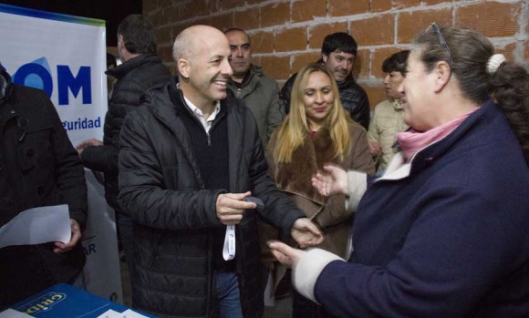 Entregaron controles de alarmas urbanas a vecinos de Manzanares